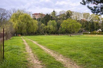 Až hľadáte pozemok na lukratívnom mieste, ponúkame Vám rovin
