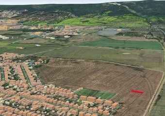 Investičná príležitosť – stavebný pozemok 800 m² vo vyhľadáv