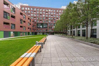 Realitná kancelária RE/MAX ponúka na prenájom kancelárske pr