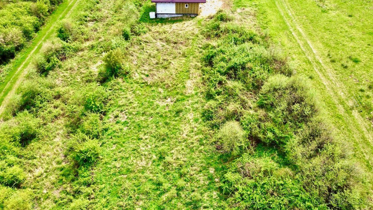 Na predaj pozemok s výmerou 368m2 určený na výstavbu rekreač
