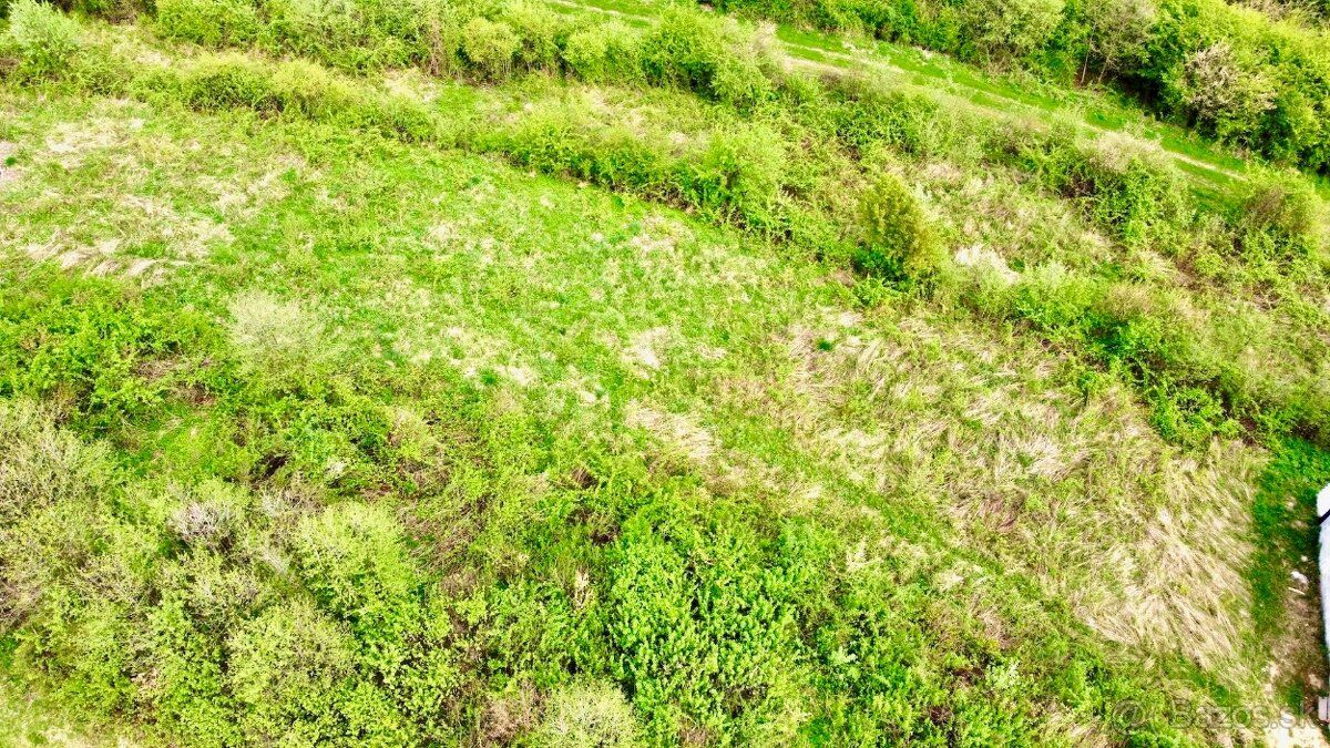 Na predaj pozemok s výmerou 368m2 určený na výstavbu rekreač