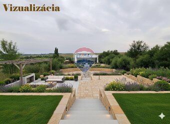 Realitná kancelária RE/MAX Vám ponúka na predaj priestranný 