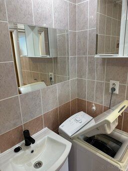 Ponúkam na prenájom zrekonštruovaný, slnečný a zariadený 3-i