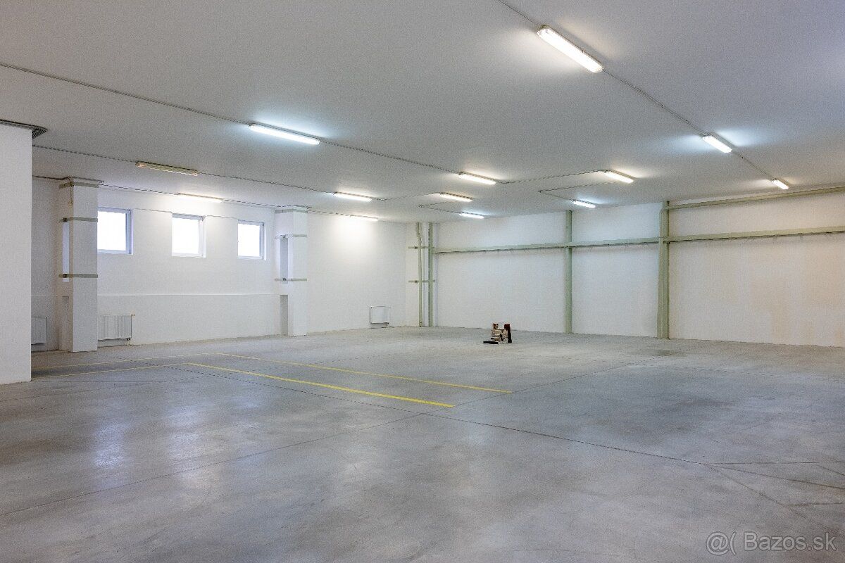 Prenajmem skladové priestory v Hlohovci. Od 200m2 - 2500m2. 