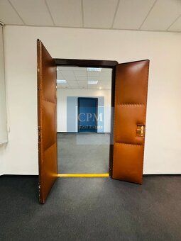 Ponúkame na prenájom reprezentatívne kancelárske priestory v