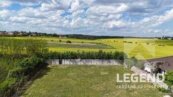 Stanislava Hoppe +421 910 318 899 e-mail:
 V2 Real Estate vá