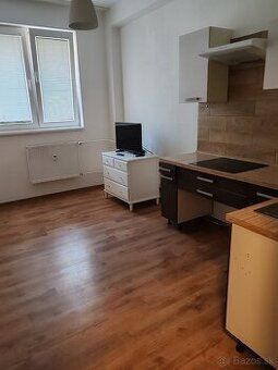 Ponúkame Vám na predaj apartmán na Martinských Holiach v apa