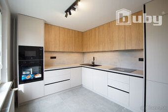 Ponúkame Vám na predaj apartmán na Martinských Holiach v apa