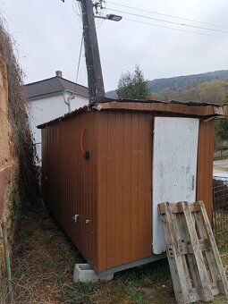 ) MENSI STANOK – 5 × 2 m (cca 1,5 t)
- pevná celokovová konš
