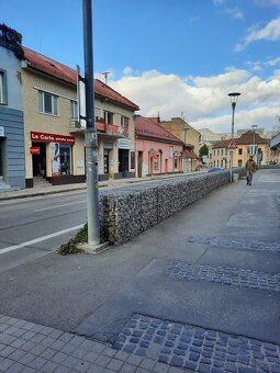 Ponúkam do prenájmu komerčný priestor, vhodný pre služby, al