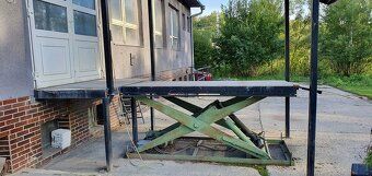 Priestory na prenájom 210 m2, obchodný, skladový, výrobný.
N