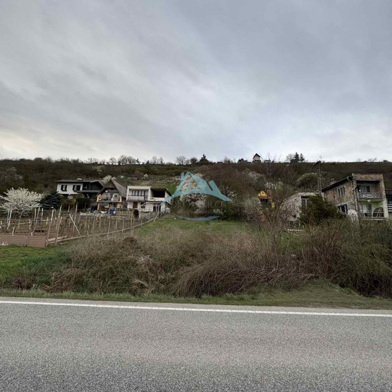 Rekreačný pozemok 2 305 m² na Tešmákskej ceste – Šahy | Výho