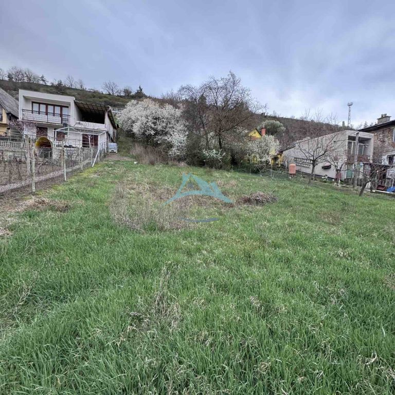 Rekreačný pozemok 2 305 m² na Tešmákskej ceste – Šahy | Výho