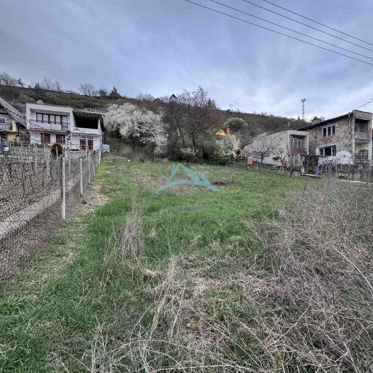 Rekreačný pozemok 2 305 m² na Tešmákskej ceste – Šahy | Výho