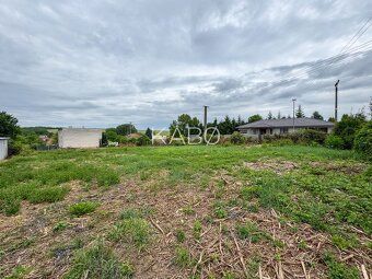 KABØ real estate Vám ponúka na predaj rožný stavebný pozemok