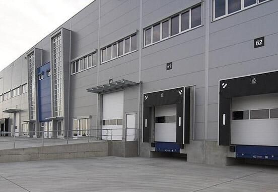 📍 Senec, Slovakia
Two logistics warehouses with office eleme
