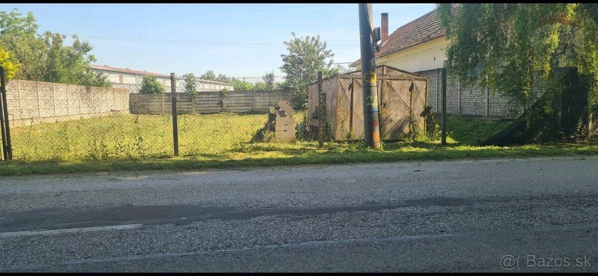 Realitná kancelária RE/MAX ponúka exkluzívne na predaj rovin