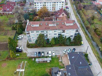 Ponúkame na predaj svetlý a dobre riešený 2-izbový byt o vým