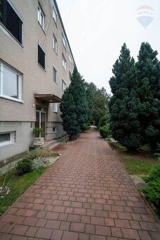 Ponúkame na predaj svetlý a dobre riešený 2-izbový byt o vým