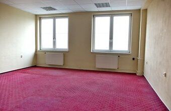 Ponúkame kancelárske priestory 34 m² na prenájom na prízemí 
