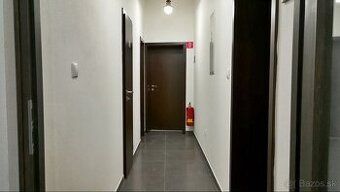 Ponúkame kancelárske priestory 34 m² na prenájom na prízemí 