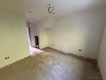 Ponúkam na predaj rodinný 4-izbový dom po rozsiahlej rekonšt