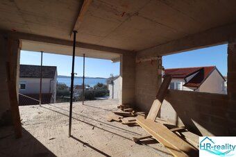 Ponúkame na predaj priestranný luxusný apartmán v nocvostavb