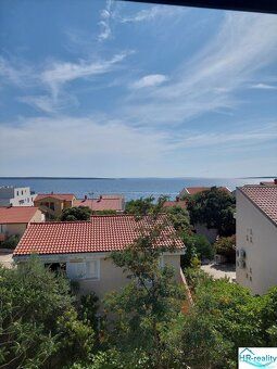 Ponúkame na predaj 4-izbový slnečný apartmán o výmere 134,59