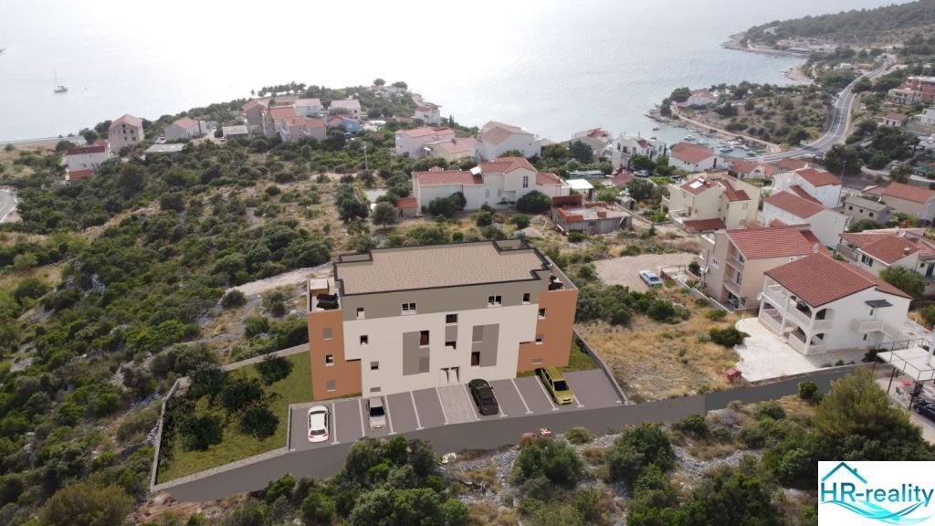 Ponúkame na predaj 3 izbový priestranný, moderný byt v novos