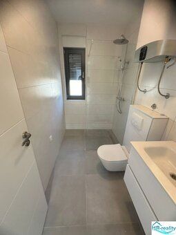 HR-reality ponúka na predaj, 4 izbový byt 92 m2 na predaj na