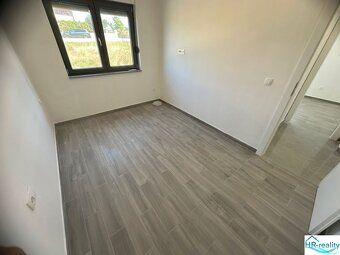 HR-reality ponúka na predaj, 4 izbový byt 92 m2 na predaj na