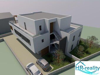 Spoločnosť HR-reality vám ponúka na predaj strešný apartmán 