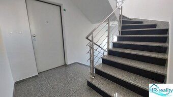 Ponúkame na predaj krásne zariadený 2 izbovýi byt o celkovej