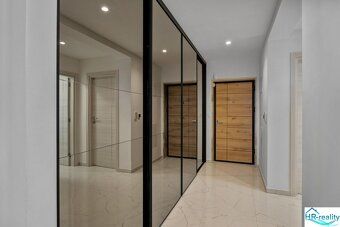 Ponúkame na predaj luxusný penthouse v Kaštele, len pár minú
