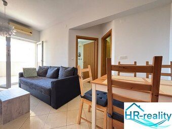 Ponúkame na predaj 3-izbový byt 47 m2, s veľkou terasou, na 