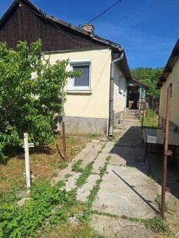 Ponúkame na predaj 10,5-árový pozemok priamo pri mŕtvom rame