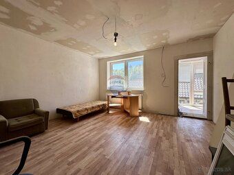 RK Remax ponúka na predaj rodinný dom s pozemkom o rozlohe 9