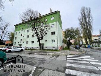 Hľadáme 3-izbový byt, prípadne 2,5-izbový, v lokalite Ružino