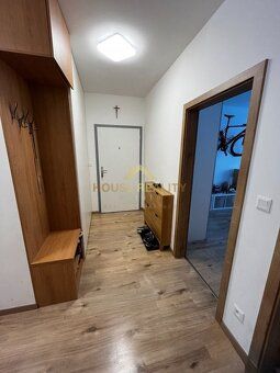 Ponúkame na prenájom štýlový a moderne zariadený 3 izbový by