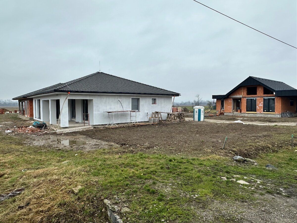 Na predaj posledný slnečný pozemok v blízkosti Michaloviec a