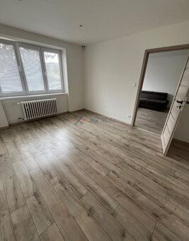 Typ: 3-izbový byt Ulica: Nová Dubnica Obec: Nová Dubnica
Pon