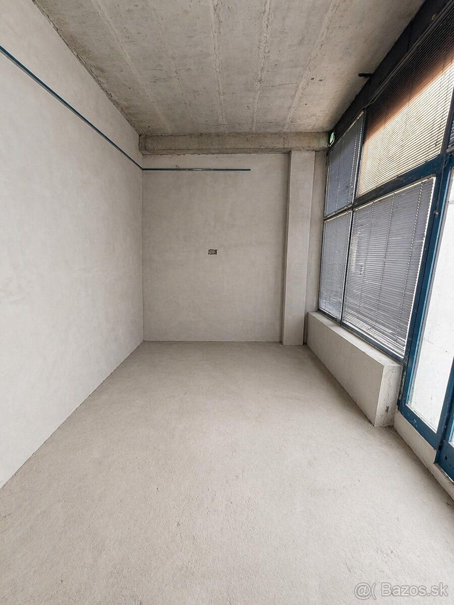 Na predaj nebytový priestor s rozlohou 100 m2. 60m2 plnohodn