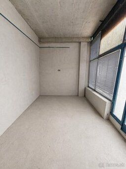 Na predaj nebytový priestor s rozlohou 100 m2. 60m2 plnohodn