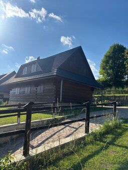 Ponúkam na predaj rozostavaný rodinný dom (drevenicu), vhodn