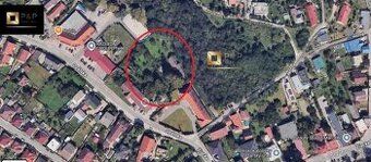 Ponúkam na predaj veľký pozemok s celkovou výmerou 2 141 m² 