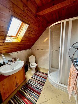 🏡Ponúkame na predaj krásnu 3 podlažnú, kompletne zrekonštruo