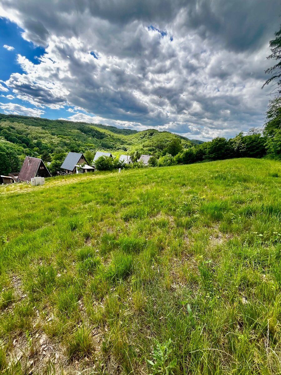🏡Ponúkame na predaj 3 samostatné stavebné parcely, nachádzaj
