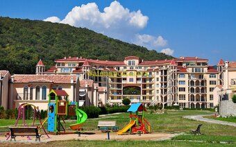 oz33853140
Prodej prostorného studia (74 m²) s výhledem na m