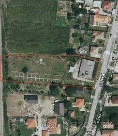 Ponúkam na predaj vinicu v meste Vráble, v blízkosti reštaur