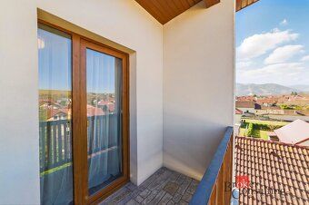 Predám mezonetový apartmán v Via Jasná v Demänovej.
Nehnuteľ